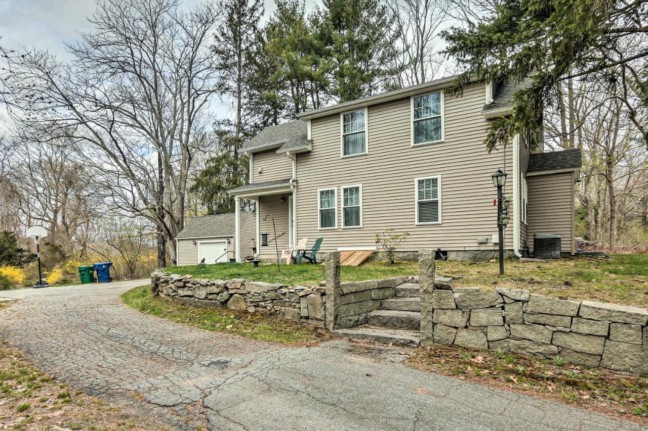 Remodeled Farmhouse In Waterford Near 2 Beaches! Exterior foto