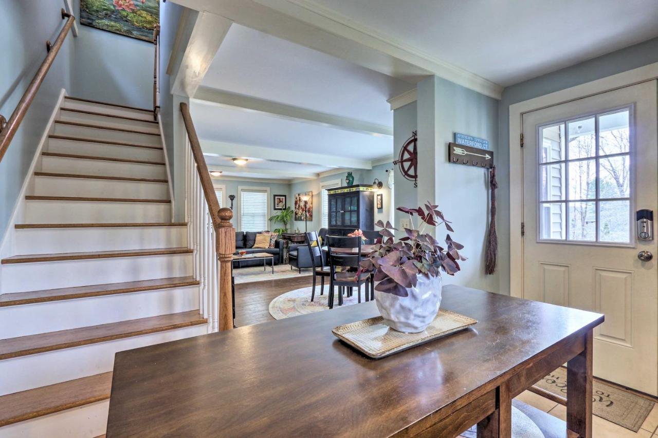 Remodeled Farmhouse In Waterford Near 2 Beaches! Exterior foto