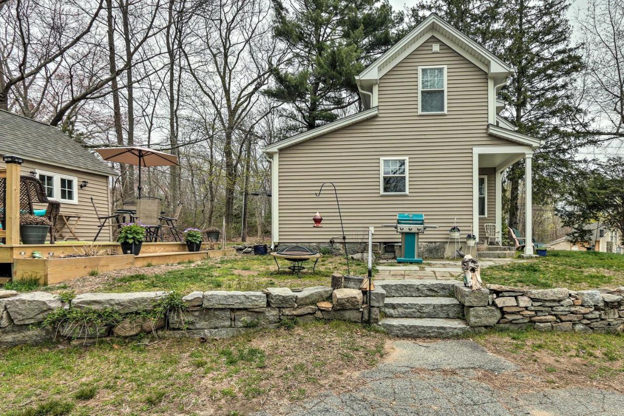Remodeled Farmhouse In Waterford Near 2 Beaches! Exterior foto