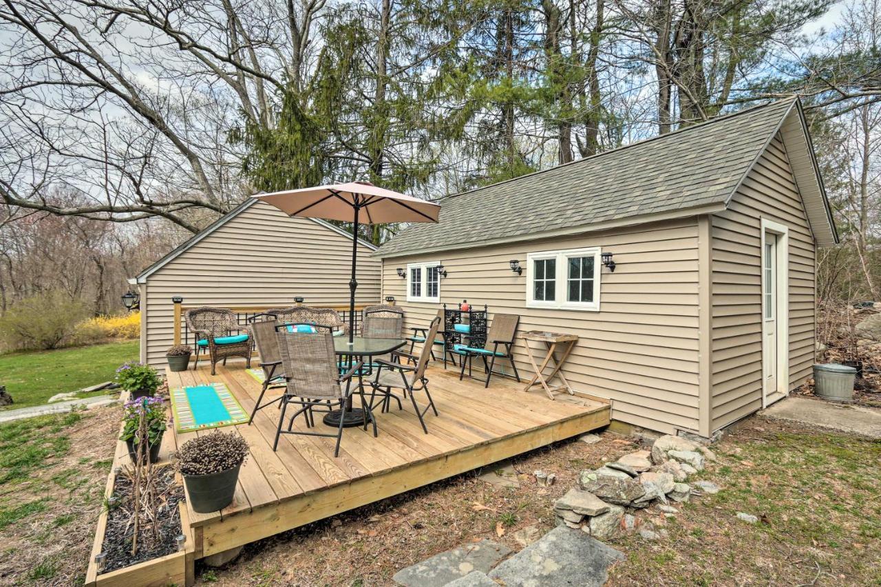 Remodeled Farmhouse In Waterford Near 2 Beaches! Exterior foto
